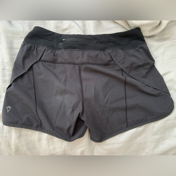 Ivivva Workout Shorts - Picture 3 of 3